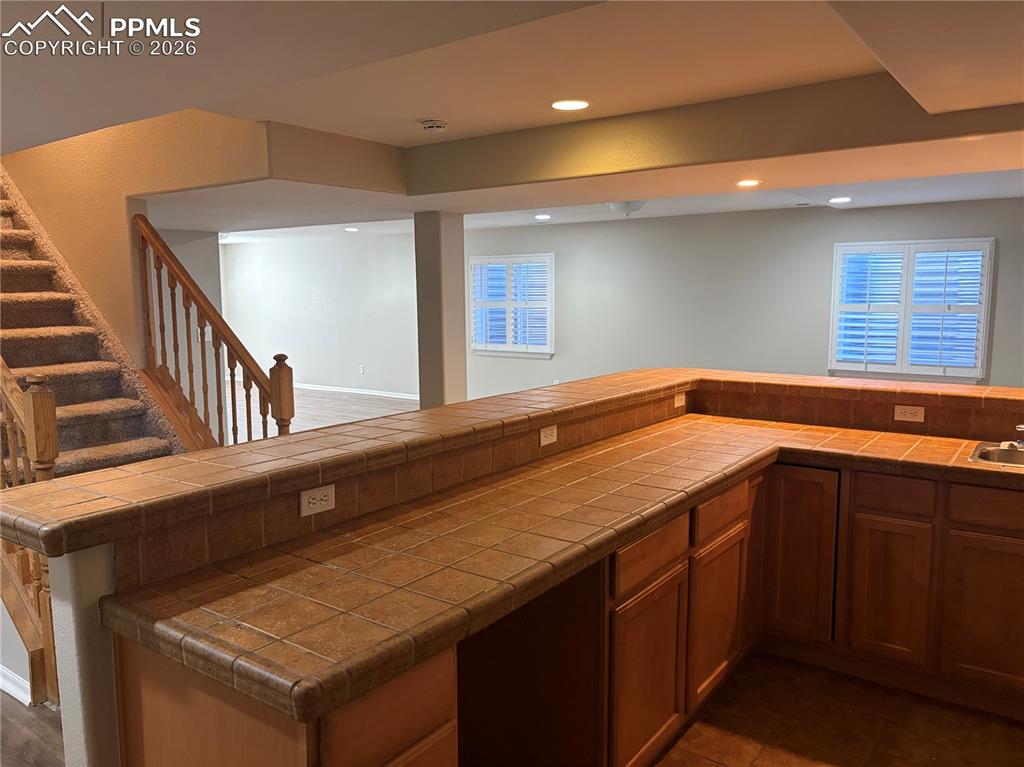 Image 42 of 47: Kitchen