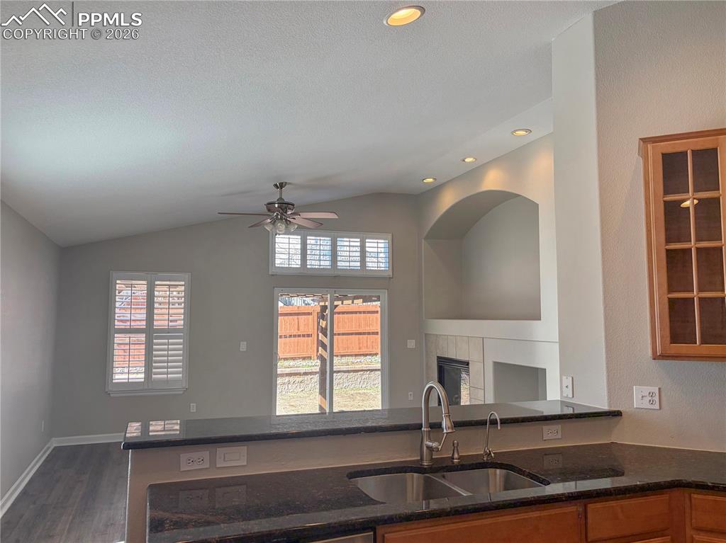 Image 8 of 47: Kitchen