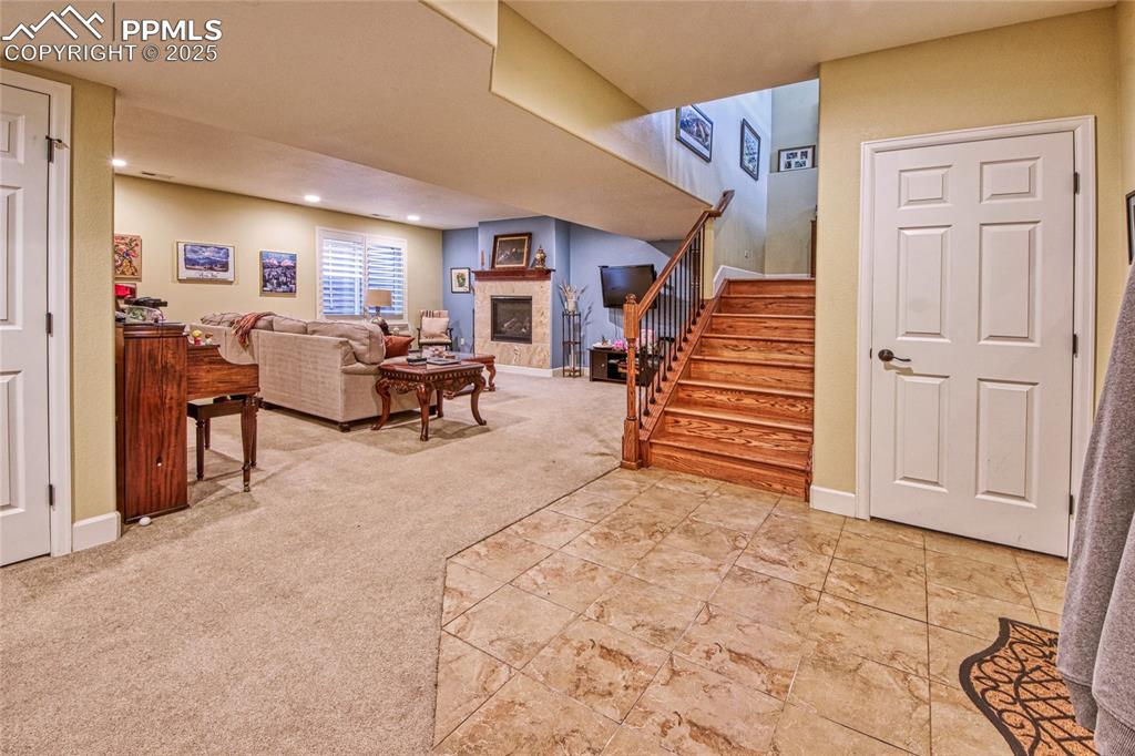 Image 23 of 36: Family Room