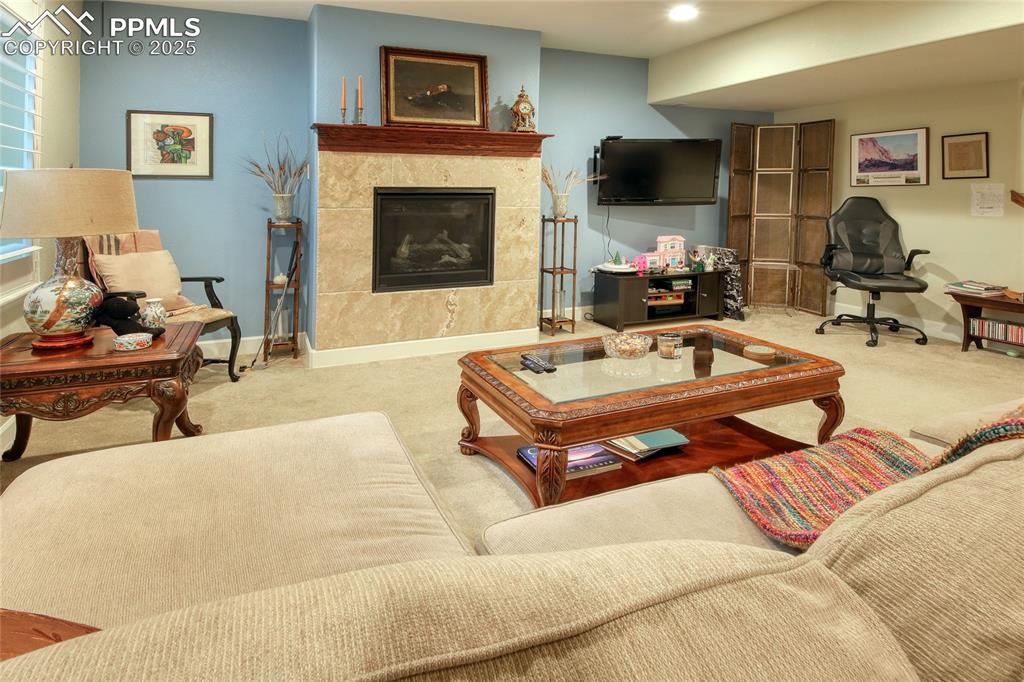 Image 27 of 36: Family Room