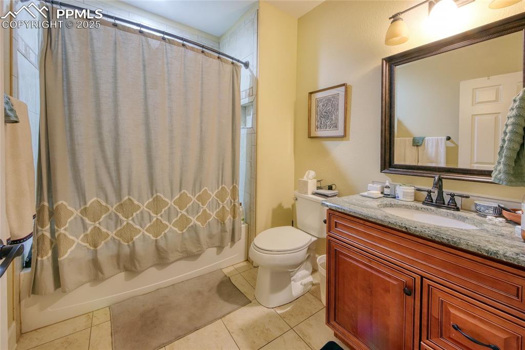 Image 30 of 36: Basement bathroom