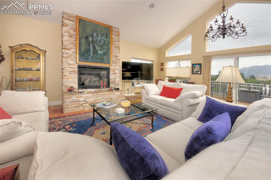 Image 6 of 36: Living Room