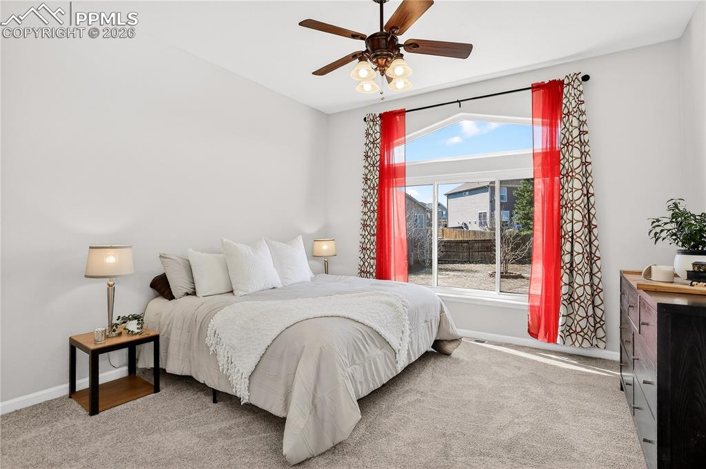 Image 11 of 20: Primary suite