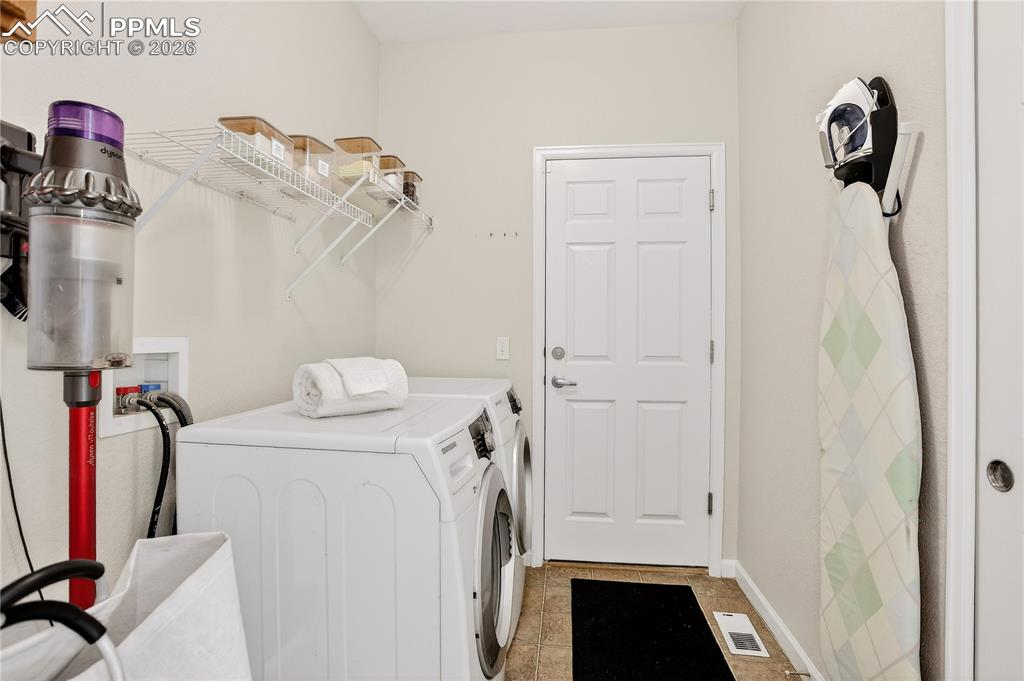 Image 17 of 20: Laundry w/ garage access