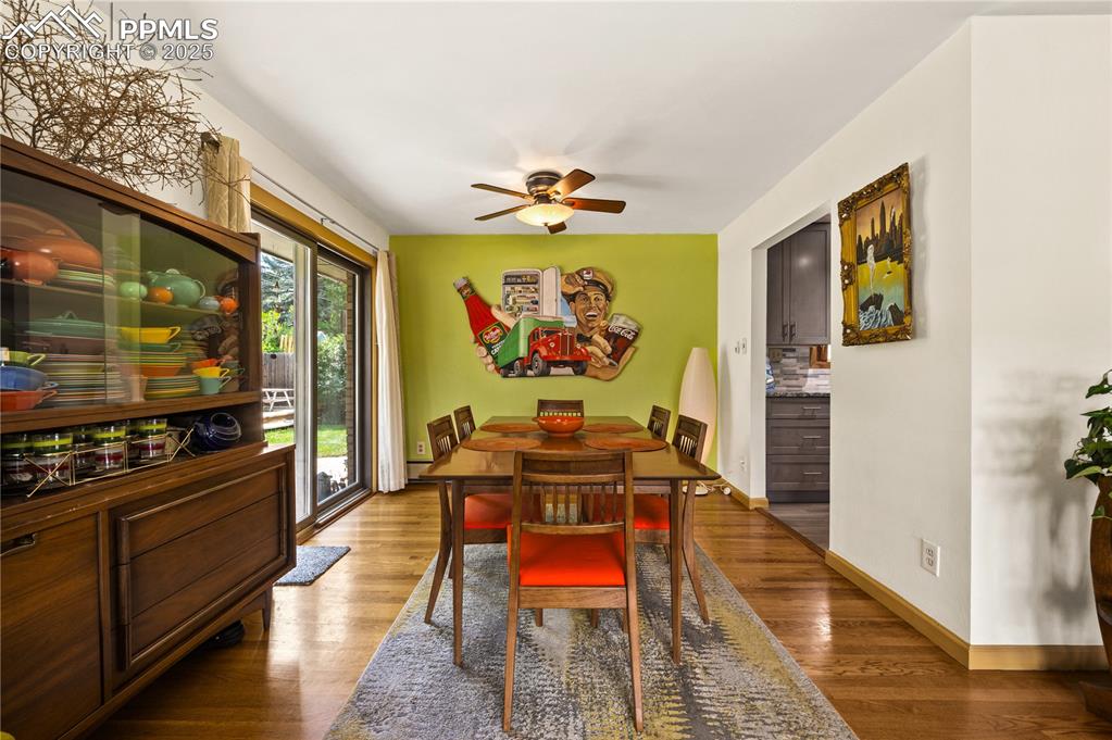 Image 8 of 21: Dining Area