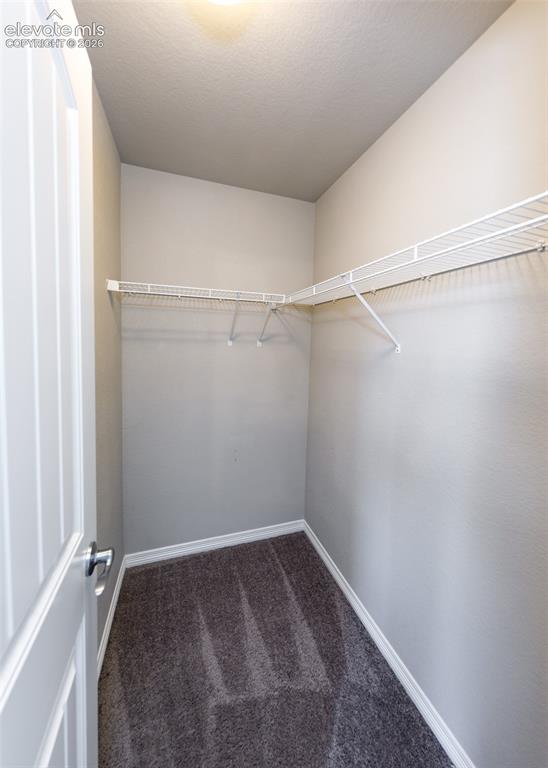 Image 21 of 38: Closet