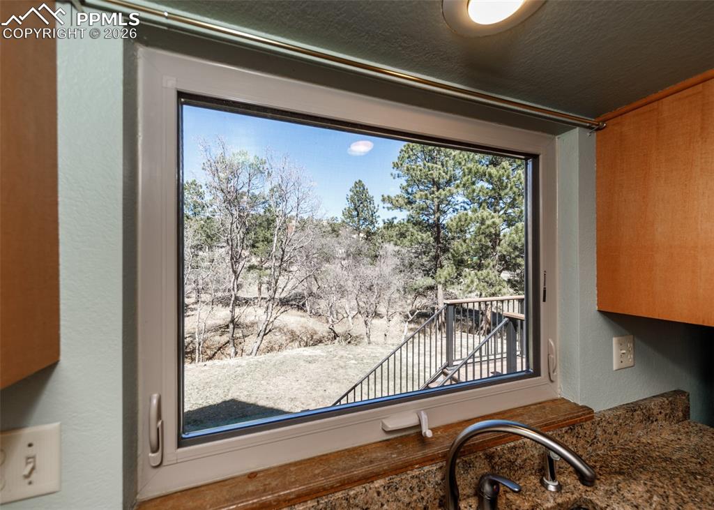 Image 12 of 34: Kitchen