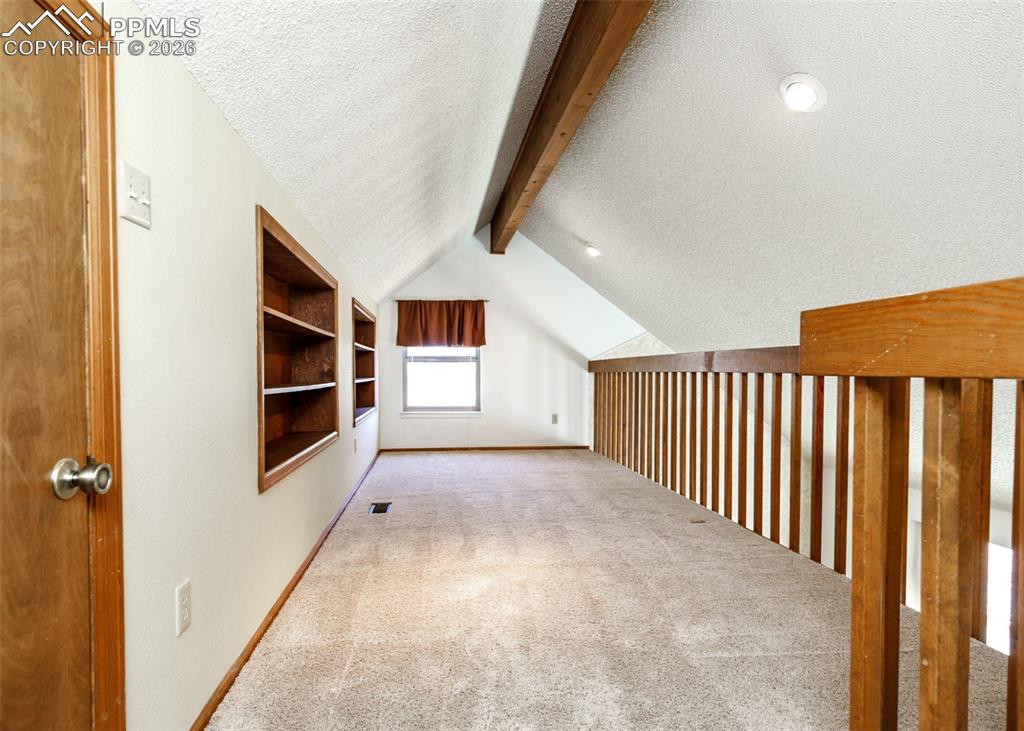 Image 26 of 34: Loft