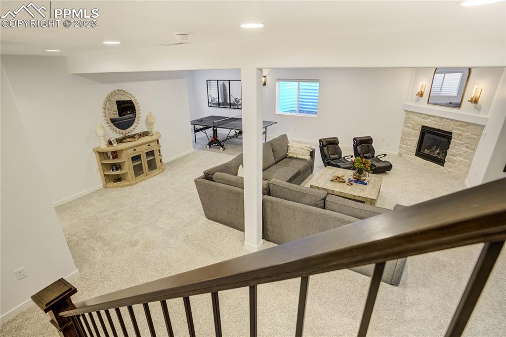 Image 28 of 50: Lower level w/9