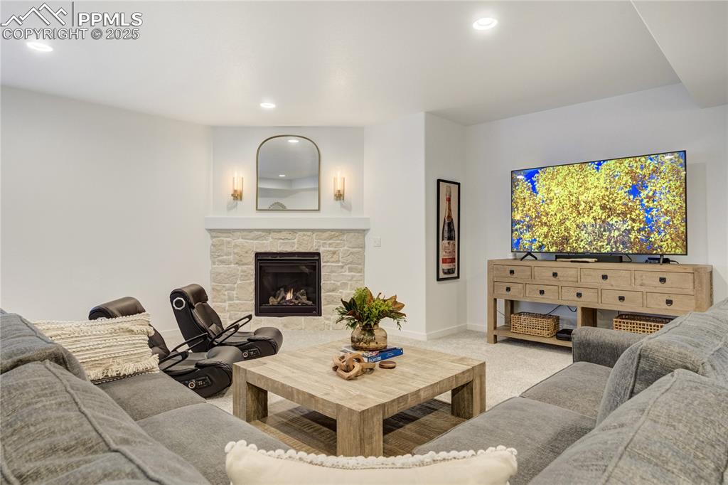 Image 30 of 50: Recreation Room