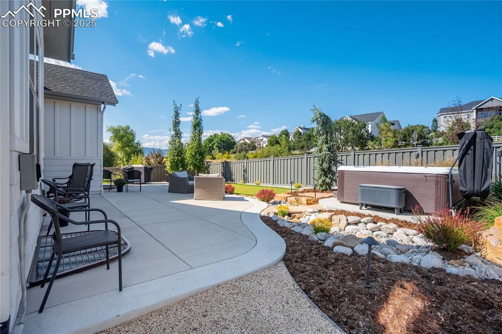 Image 37 of 50: Patio