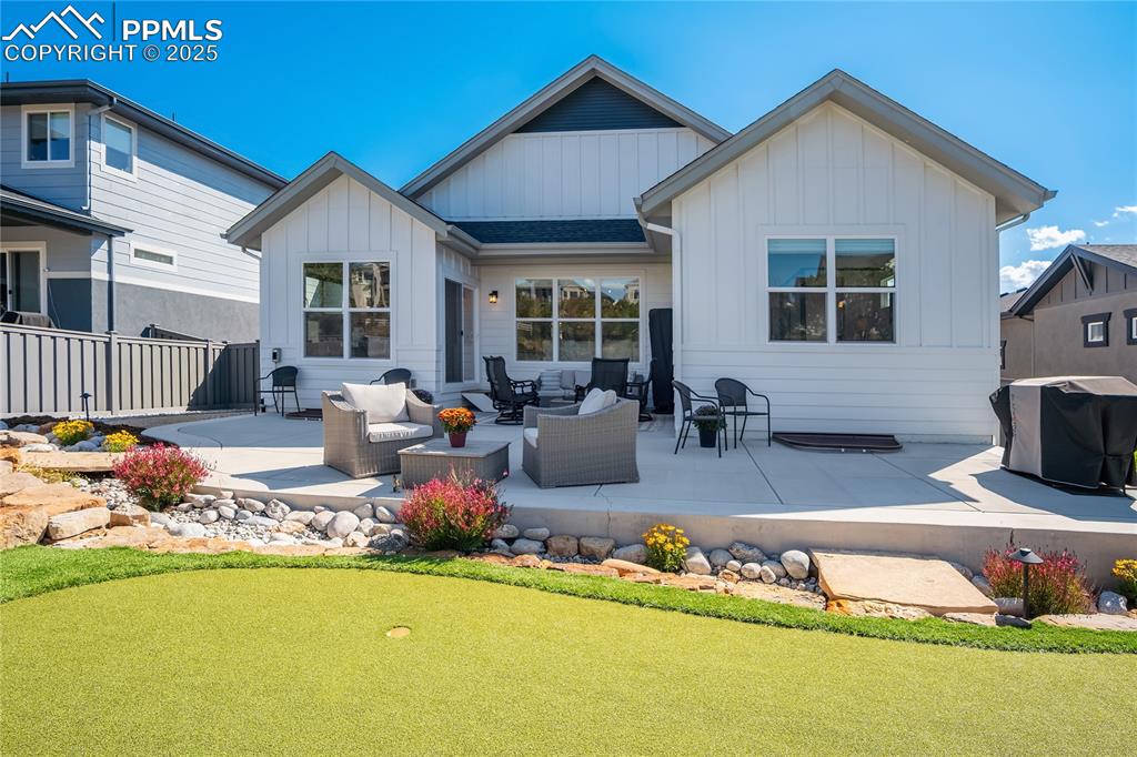 Image 39 of 50: Back of Structure