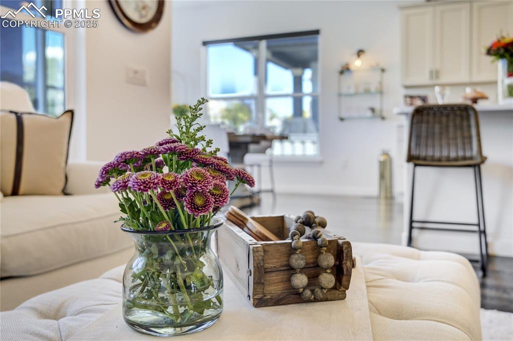 Image 5 of 50: Great Room