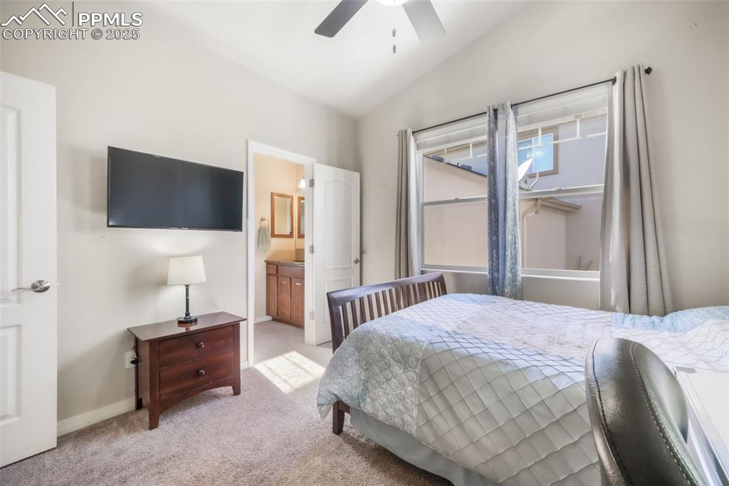 Image 8 of 50: Bedroom