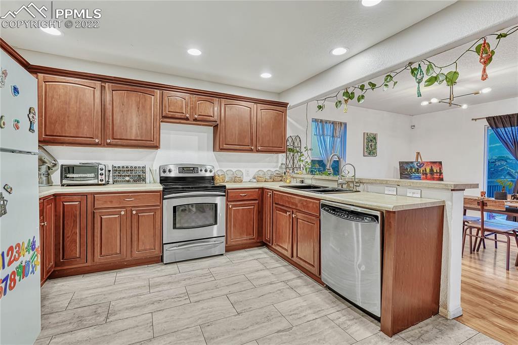 Listing 5209560, Image 6 of 48