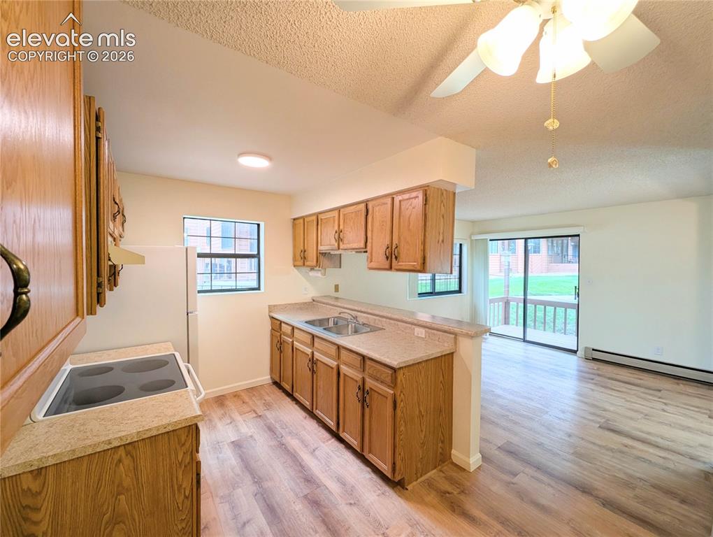 Image 6 of 29: Kitchen