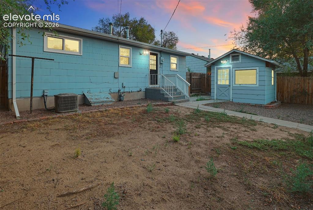 Image 17 of 18: Back of Structure