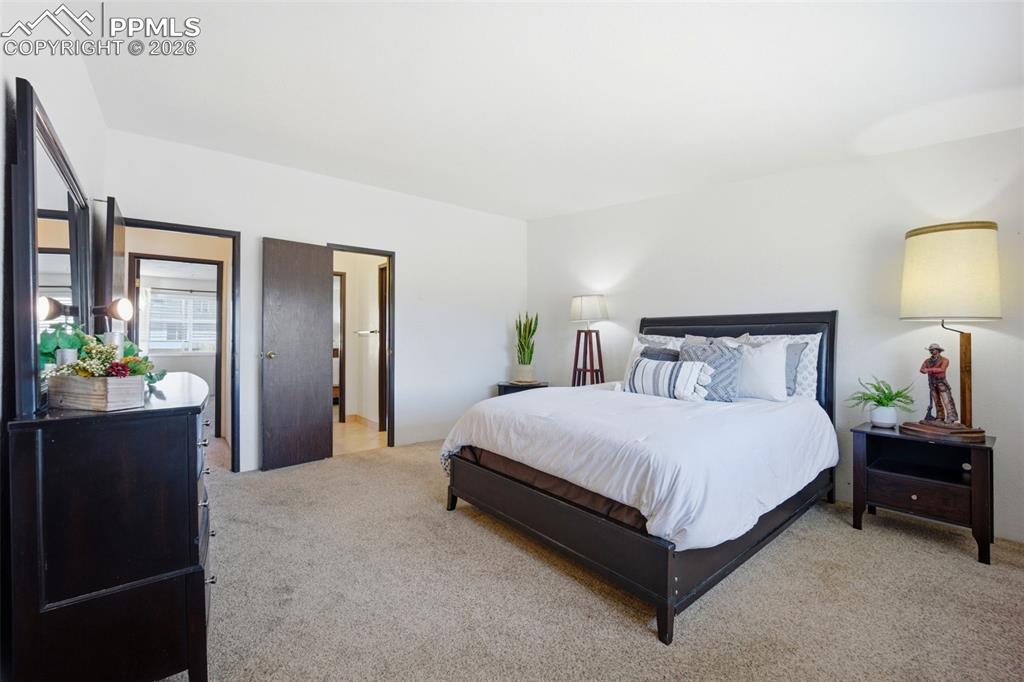 Image 23 of 46: Bedroom