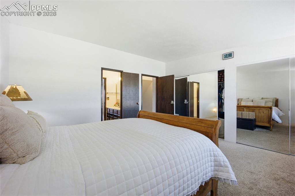 Image 33 of 46: Bedroom