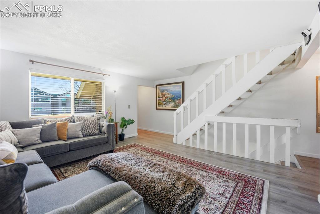 Image 35 of 46: Living Room