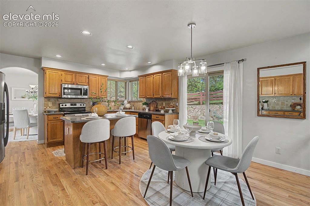 Image 12 of 41: Kitchen
