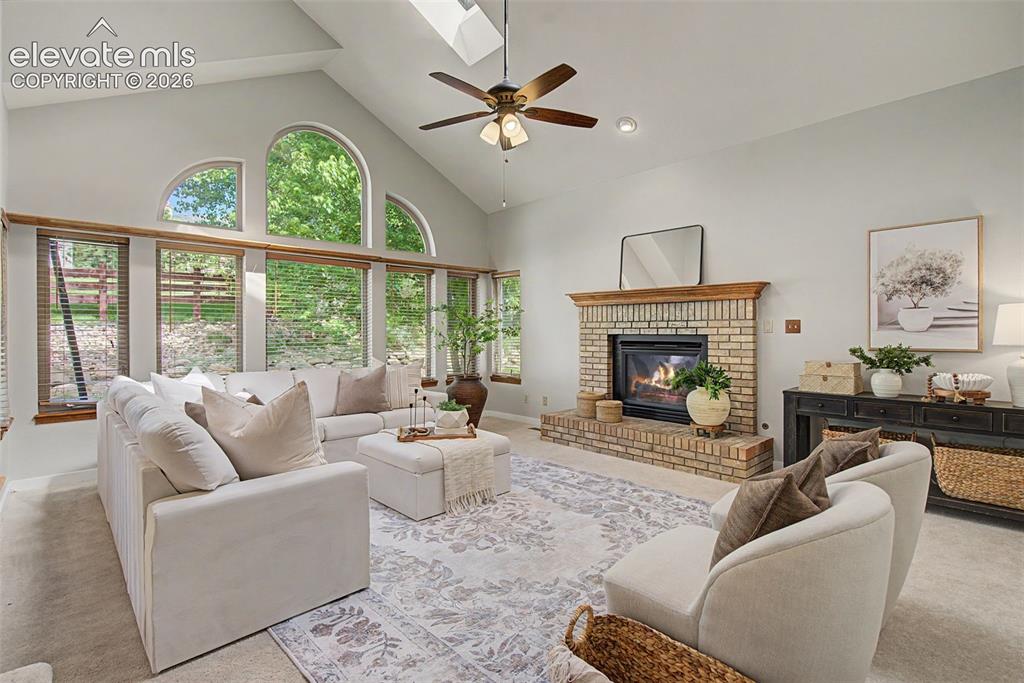Image 14 of 41: Family Room