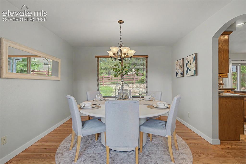 Image 7 of 41: Dining Area