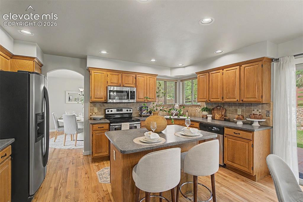Image 9 of 41: Kitchen
