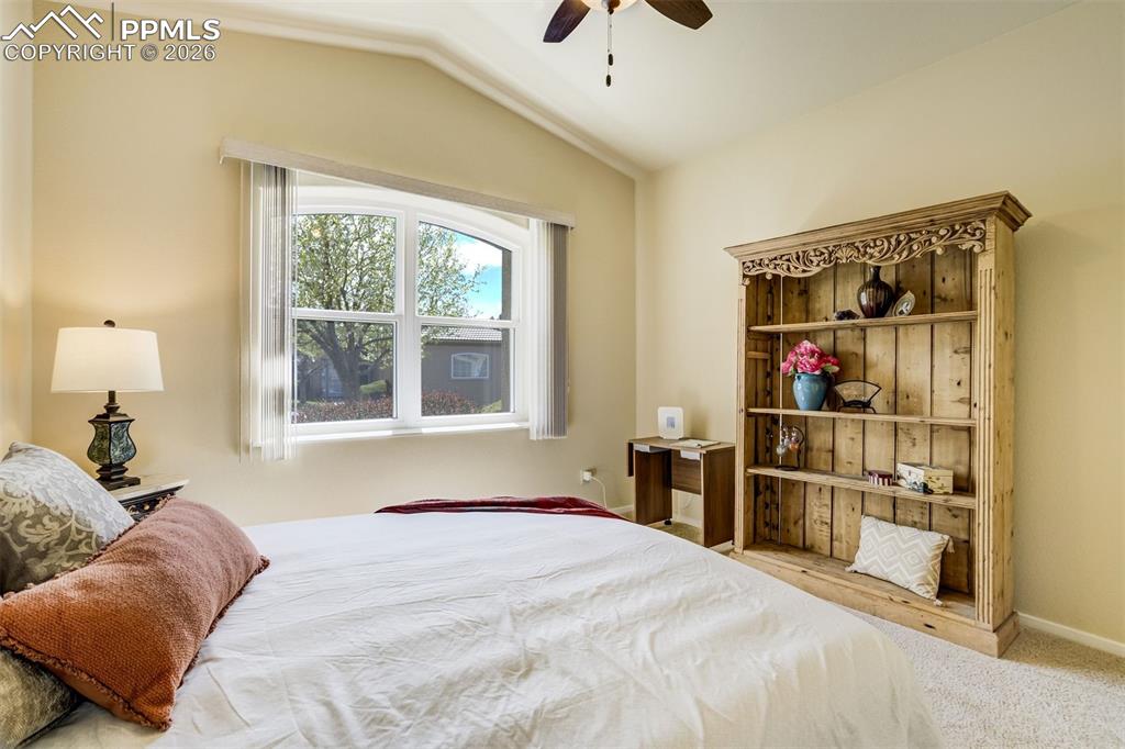 Image 28 of 50: Bedroom