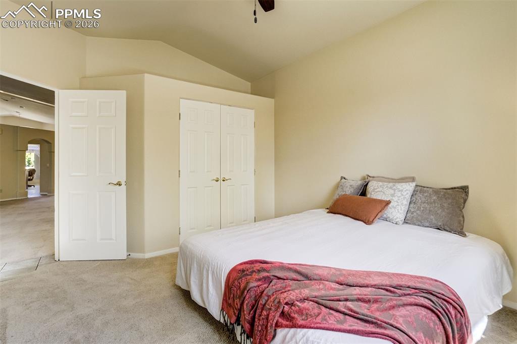 Image 29 of 50: Bedroom