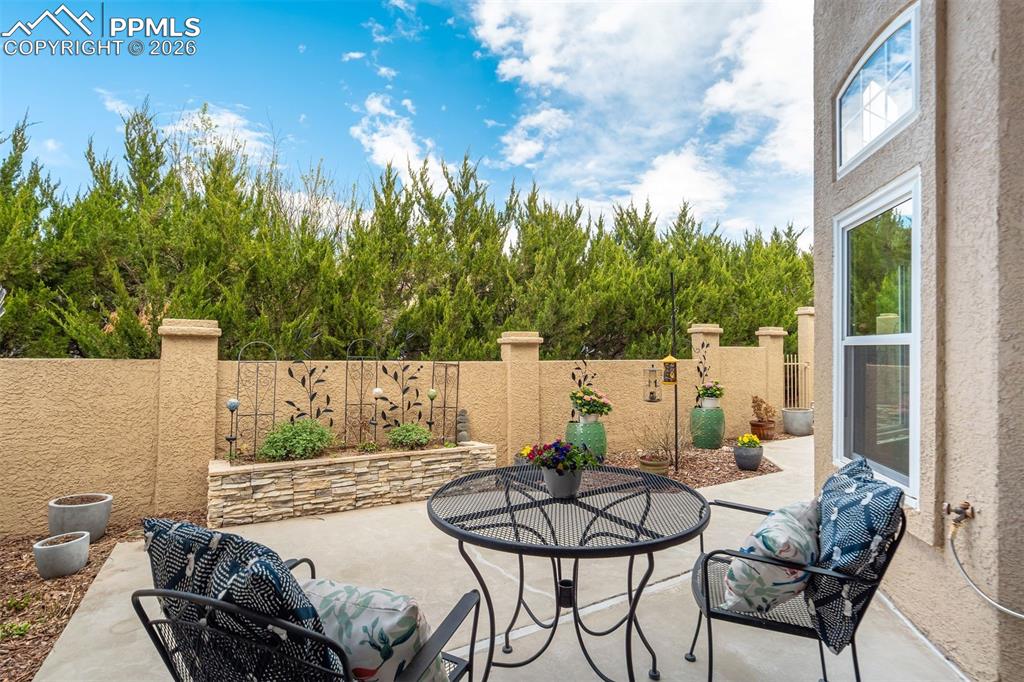 Image 47 of 50: Patio