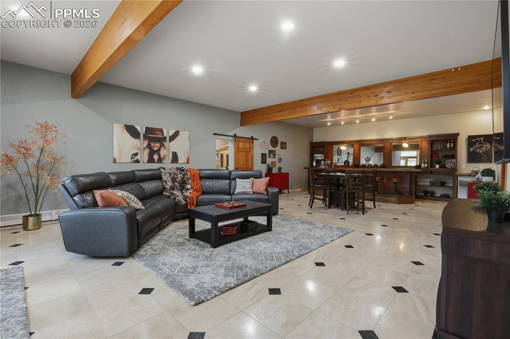 Image 37 of 50: Living Room