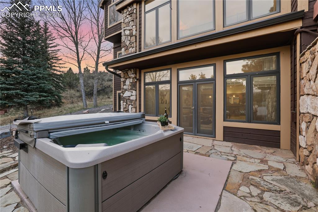 Image 46 of 50: Patio