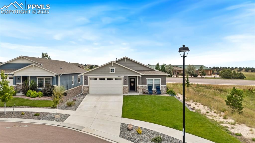 Image 4 of 34: Front of Structure