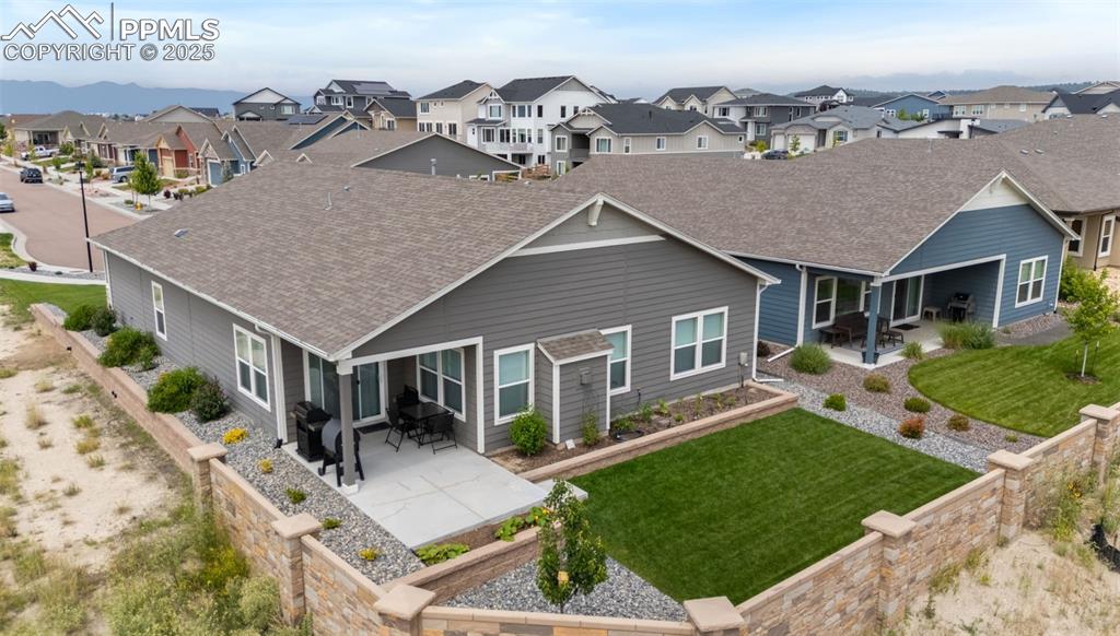 Image 8 of 34: Fully fenced backyard 