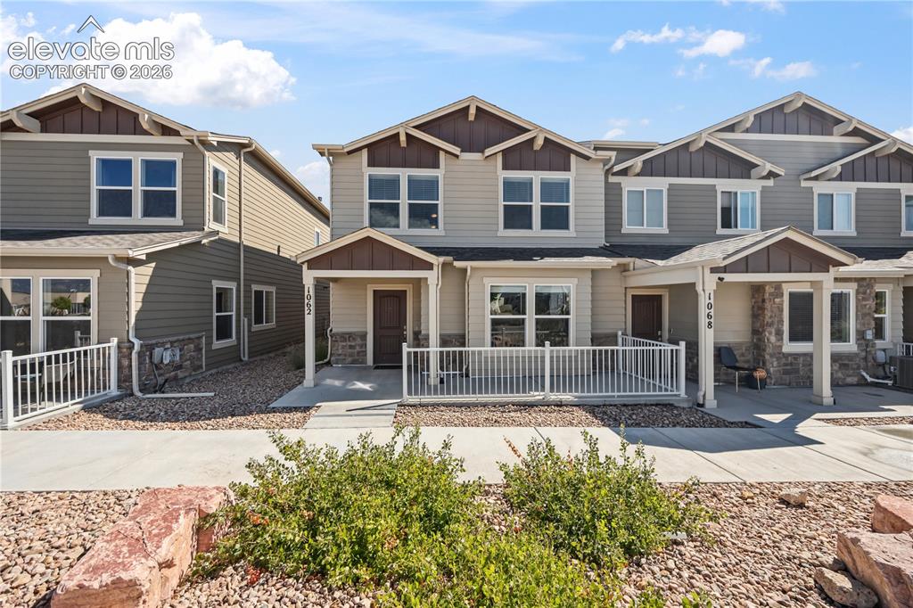 Caption: great end unit townhouse with a private patio space
