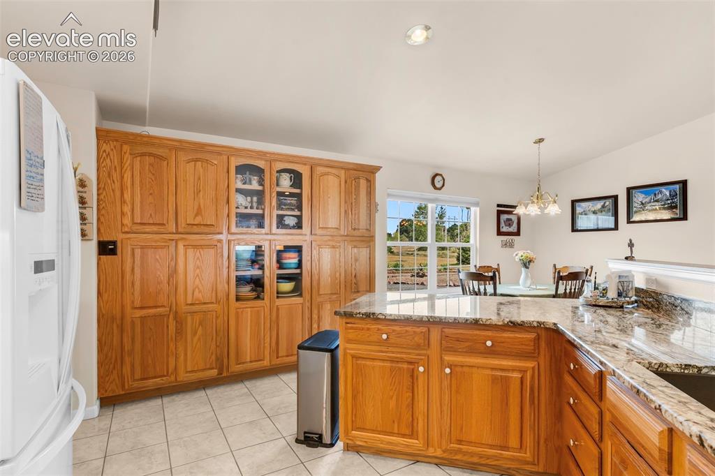 Image 14 of 48: Kitchen