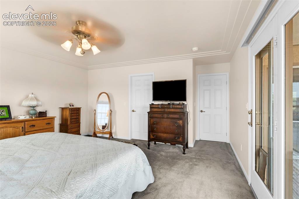 Image 17 of 48: Bedroom