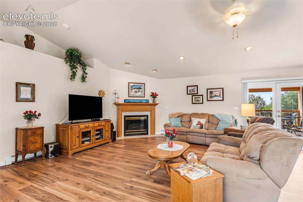 Image 4 of 48: Living Room