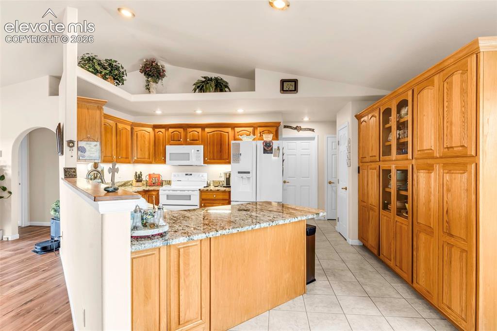 Image 9 of 48: Kitchen