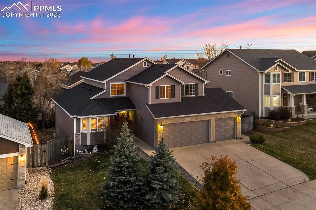 Image 3 of 40: Front of Structure