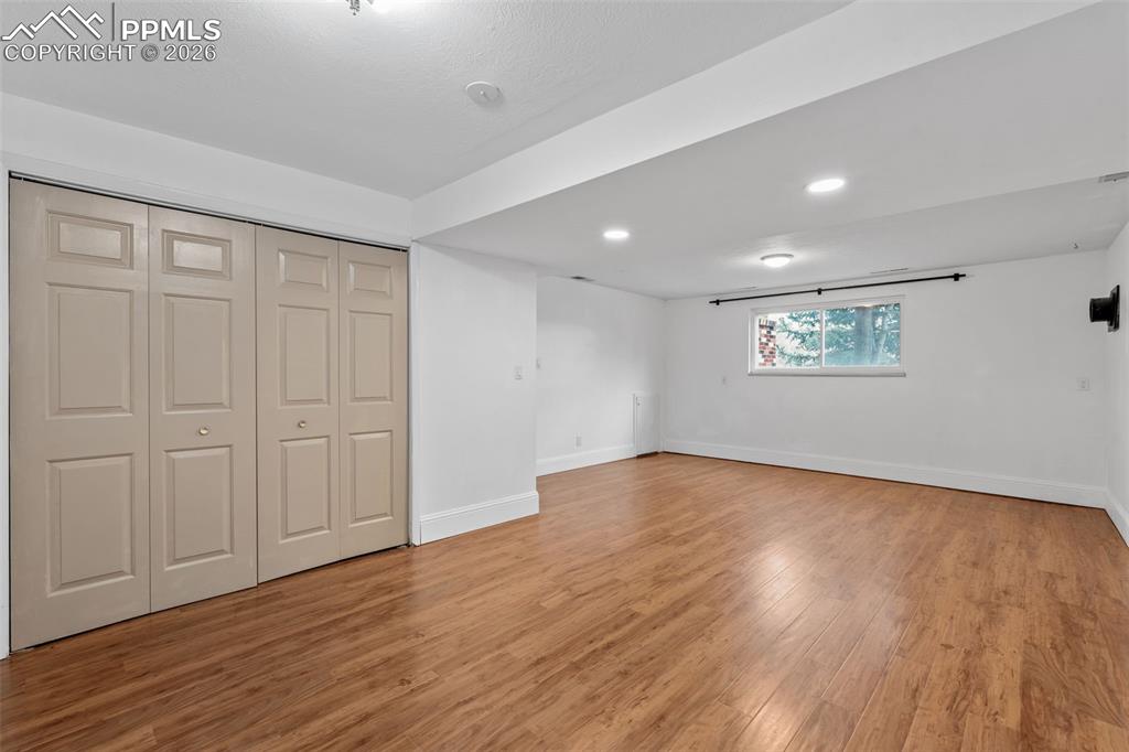 Image 27 of 48: Family Room