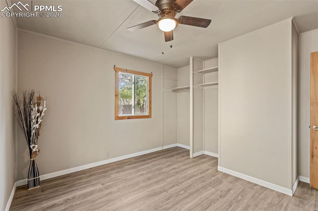 Image 22 of 49: Bedroom