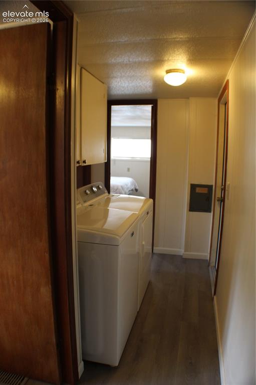 Image 10 of 21: Laundry