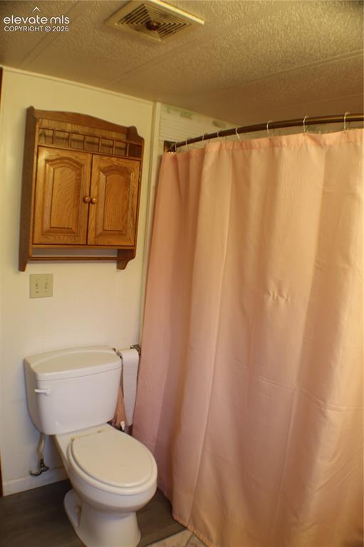 Image 8 of 21: Bathroom