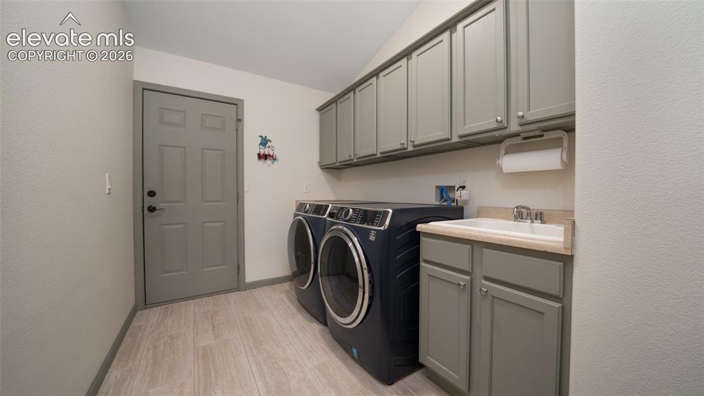 Image 20 of 42: Laundry