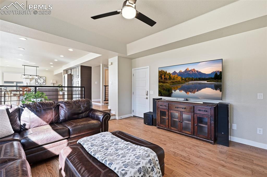 Image 25 of 44: Living Room