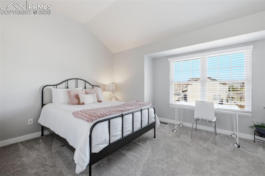 Image 33 of 44: Bedroom