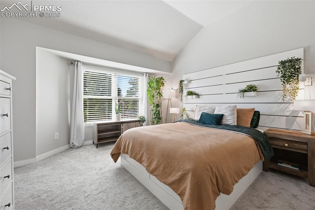 Image 39 of 44: Bedroom