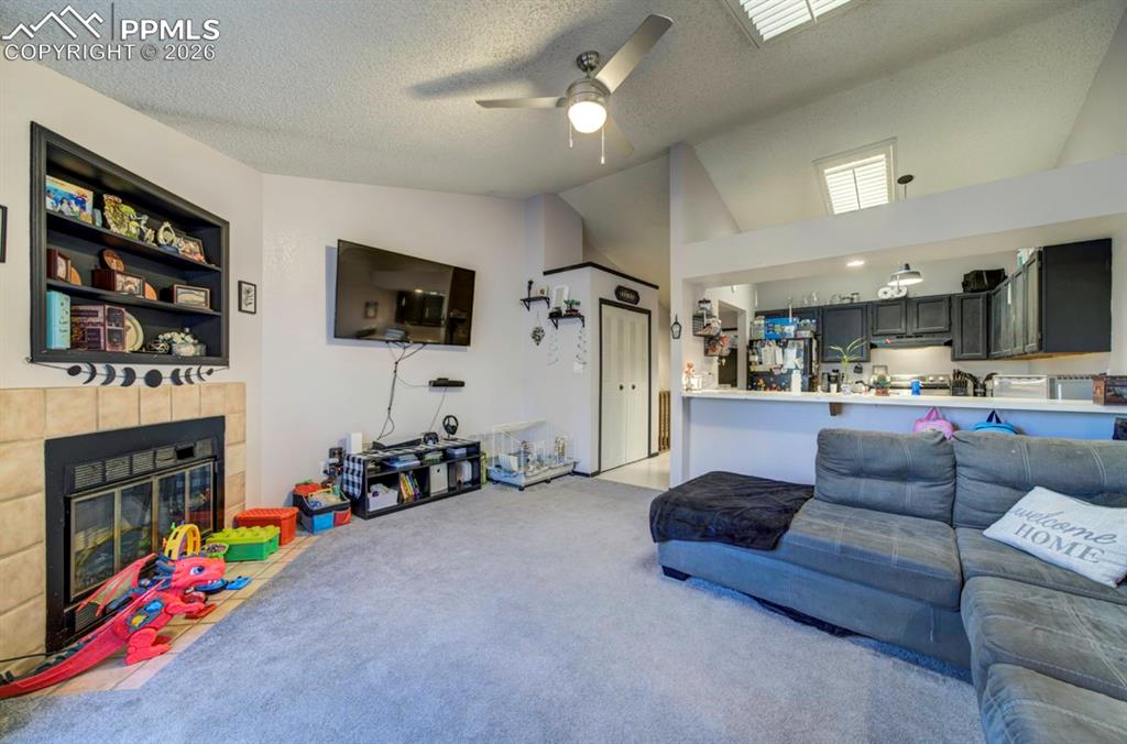 Image 16 of 50: Living Room